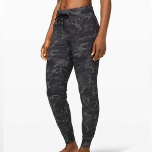 Lululemon ready to rulu incognito camo pant